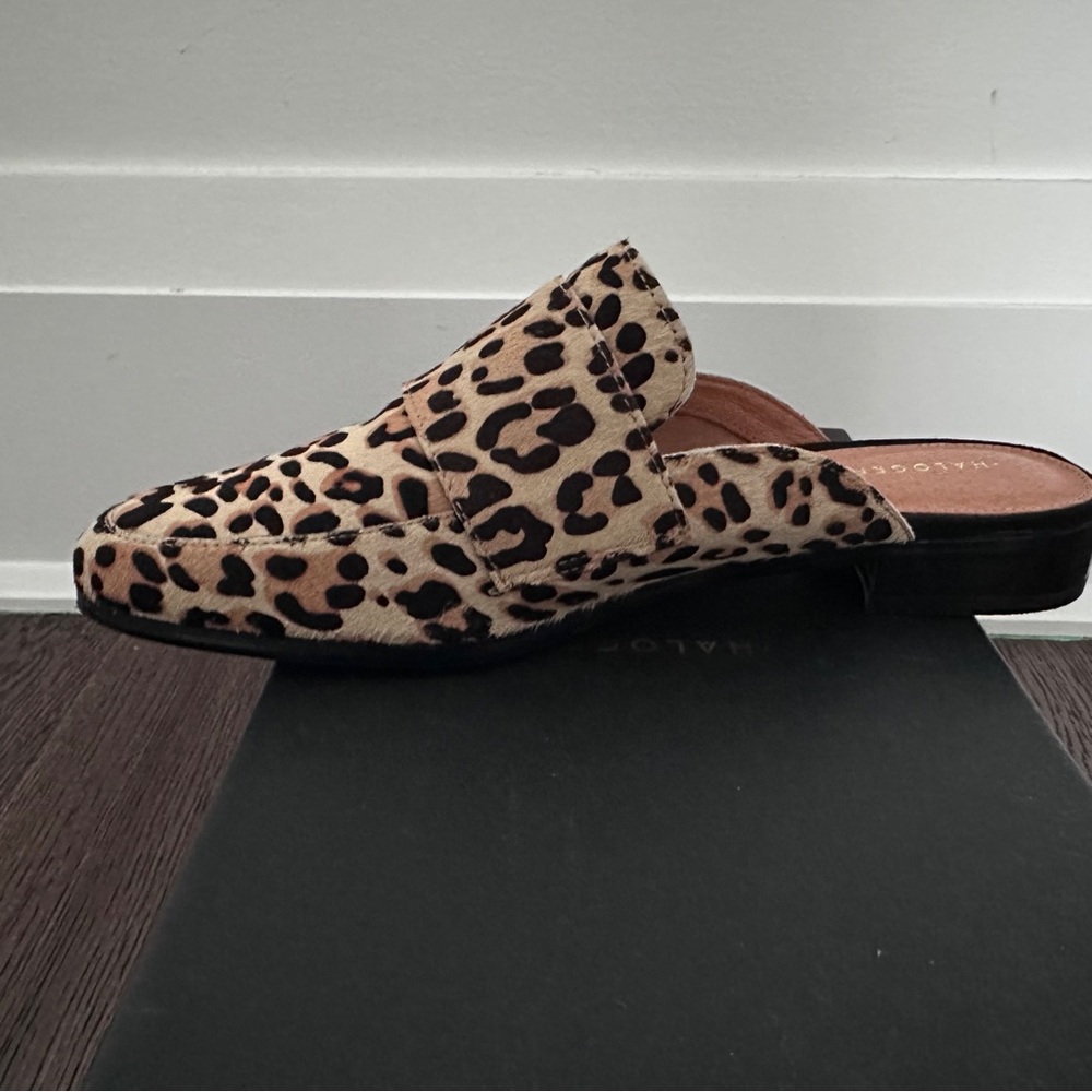Halogen Ladies Leopard Print Slide Loafers - Picture 5 of 9